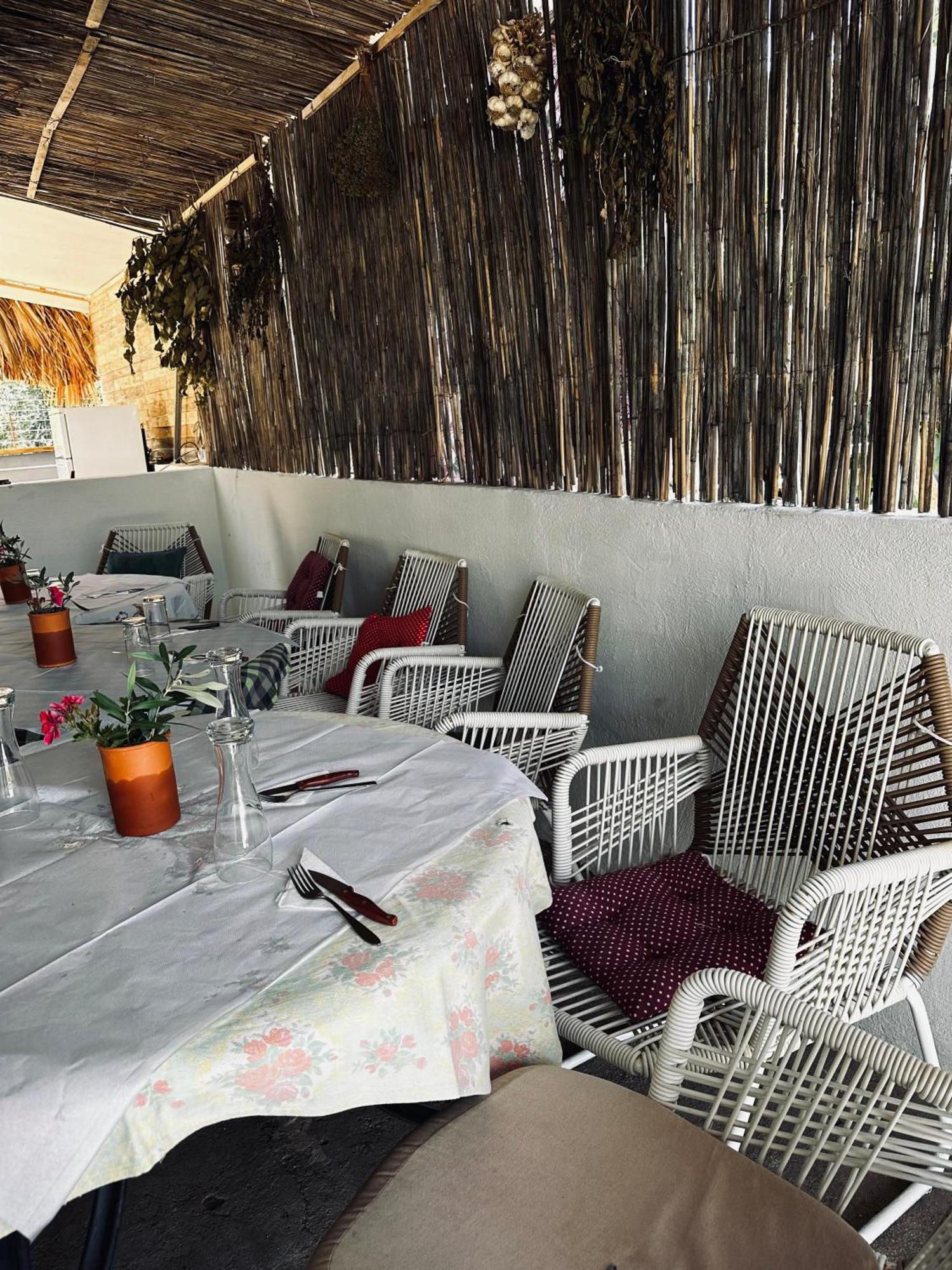 Natural Hostel Himare Exterior photo